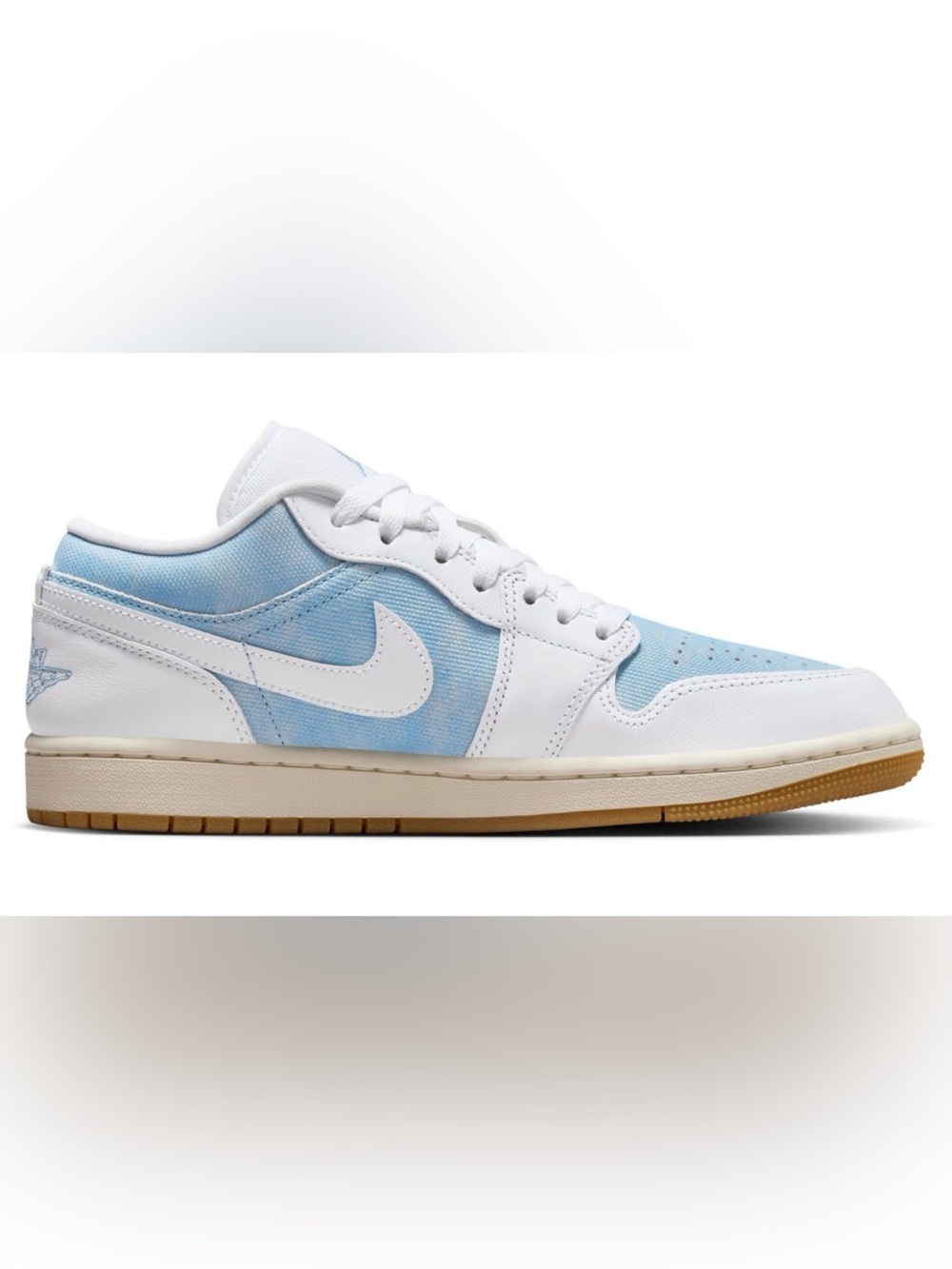 Nike AIR JORDAN 1 LOW SE Low-Top Sneakers in White and Light Blue